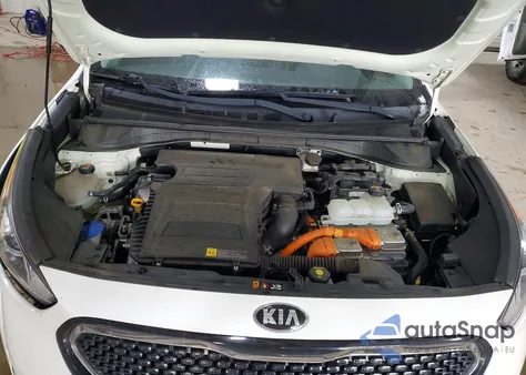 2019 Kia Niro Touring z USA, uszkodzony, nr VIN KNDCE3LC2K5346207